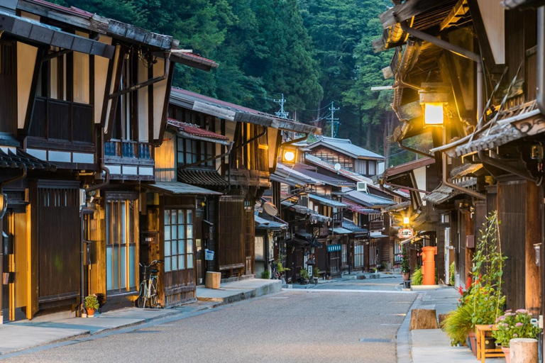 From Nagoya: Nakasendo Trail Day Trip with English Guide