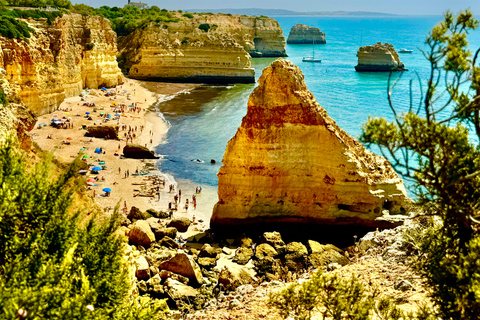 Depuis Lisbonne : Excursion d&#039;une journée en Algarve avec croisière dans les grottes de Benagil