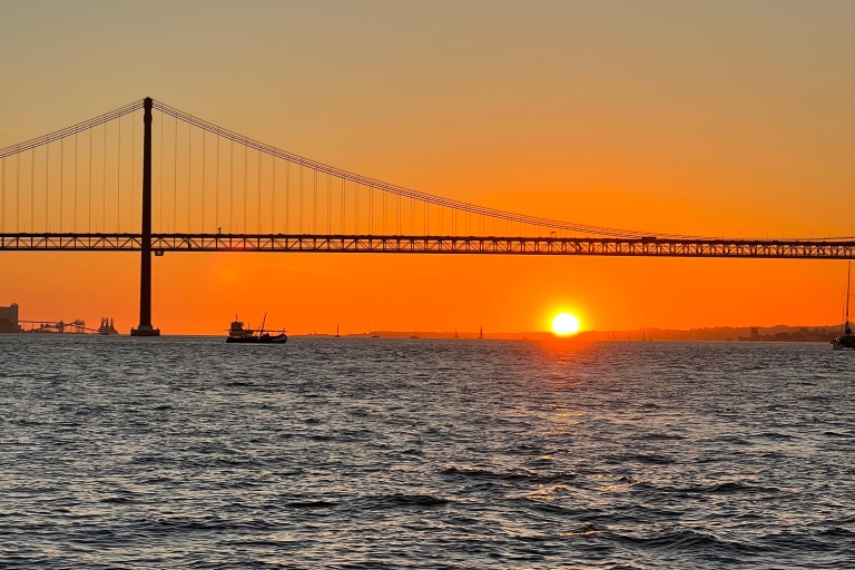Prywatna wycieczka żaglówką po Lizbonie - zachody słońca i inne wycieczkiWycieczka o zachodzie słońca