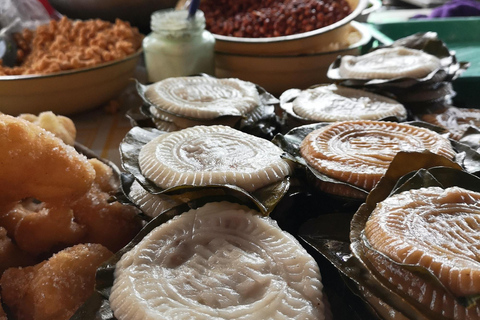 Guilin: City Walk WWII Spy HQ, Markets & Scenic Waterways