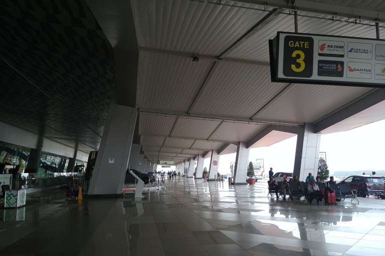 Jakarta Soekarno Hatta Luchthaven TransferSoekarno Hatta luchthaven naar Tangerang stad
