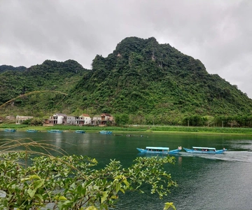 Nasjonalpark: Zipline i mørk grotte og utforsk Phong Nha-grotten