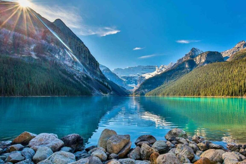 Banff: Lake Louise and Moraine Lake Tour with Pickup & Drop