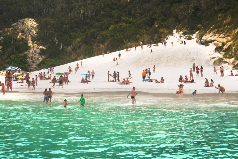 Båttur till Arraial do Cabos stränder med upphämtning på hotellet