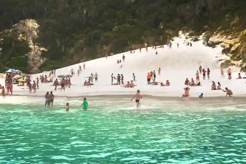 Bådtur til Arraial do Cabos strande og naturmonumenter