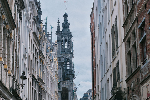 Brussels: Private Walking Tour with a Local Brussels: 2 Hour Private Walking Tour with a Local