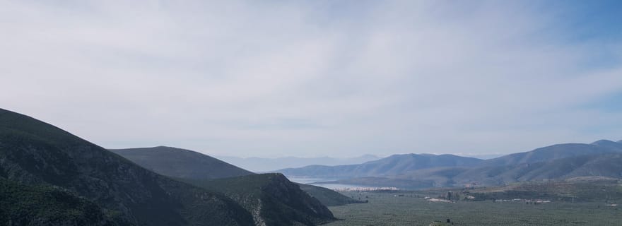 Delphes : Randonnée facile sur un sentier antique à travers les oliveraies
