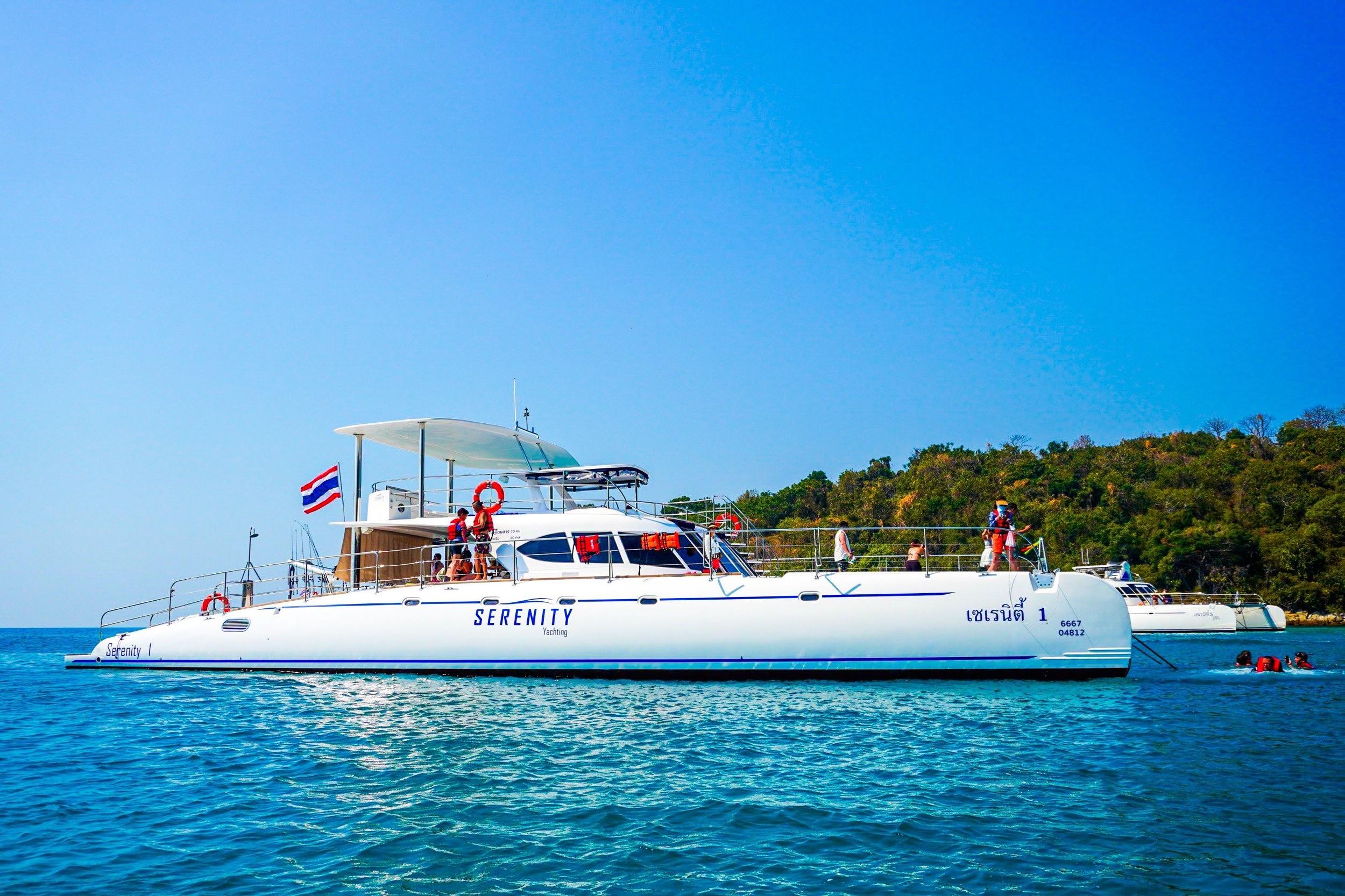 Pattaya: Exklusive 3-Insel-Katamaran-Tour mit Mittagessen vom Buffet