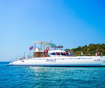 Pattaya: Excursão exclusiva de catamarã por 3 ilhas com almoço buffet