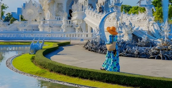 Chiang Mai: Tagesausflug zum Weißen Tempel, zum Schwarzen Haus und zum Blauen Tempel