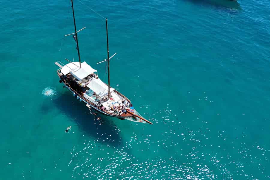 Tageskreuzfahrt ab Athen: Agistri, Moni & Ägina + Mittagessen & Getränke. Foto: GetYourGuide