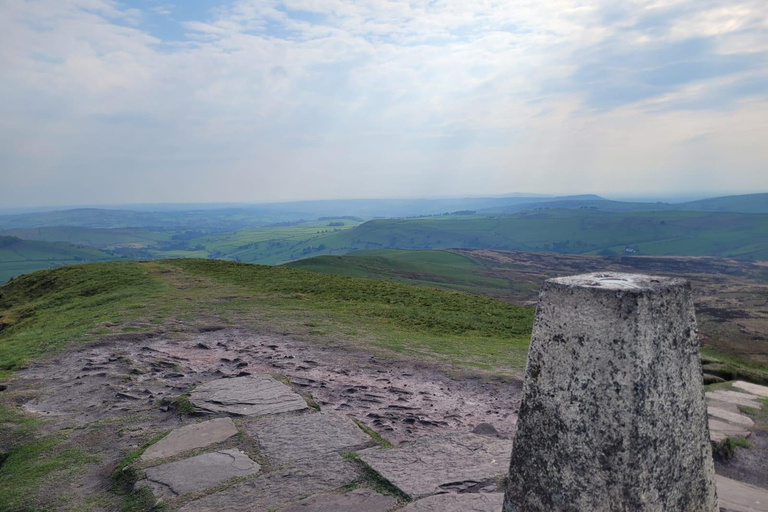 Manchester: Peak District 3-Walk 1 Day Tour
