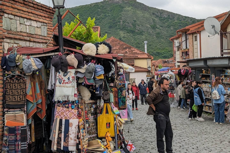 Da Tbilisi: Tour guidato di Mtskheta e del monastero di Jvari