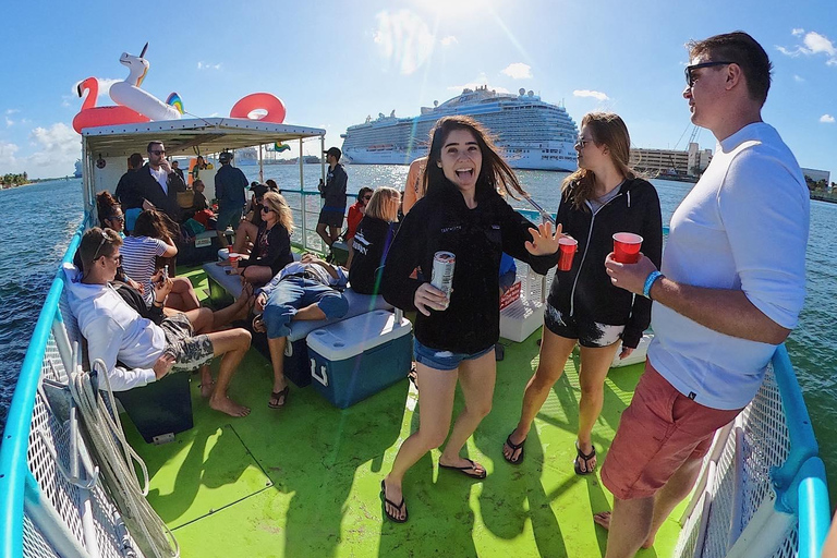 Crucero en barco Island Time con baño en un banco de arena en Ft. LauderdaleFort Lauderdale: Sandbar Party Boat