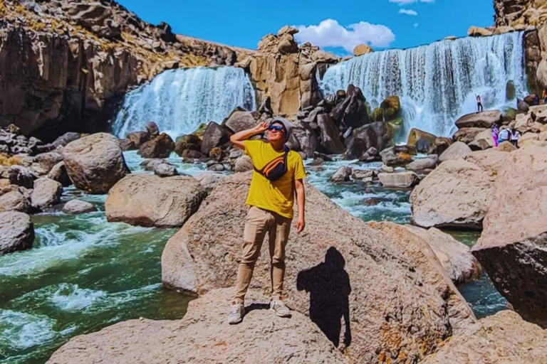Arequipa: Pillones 2026 – Waterfall, Andean Views, and Eroded Rocks