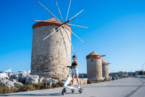 Rhodes: Explore a cidade nova e medieval em TrikkesRodes: explore a cidade medieval e o fosso em Trikkes