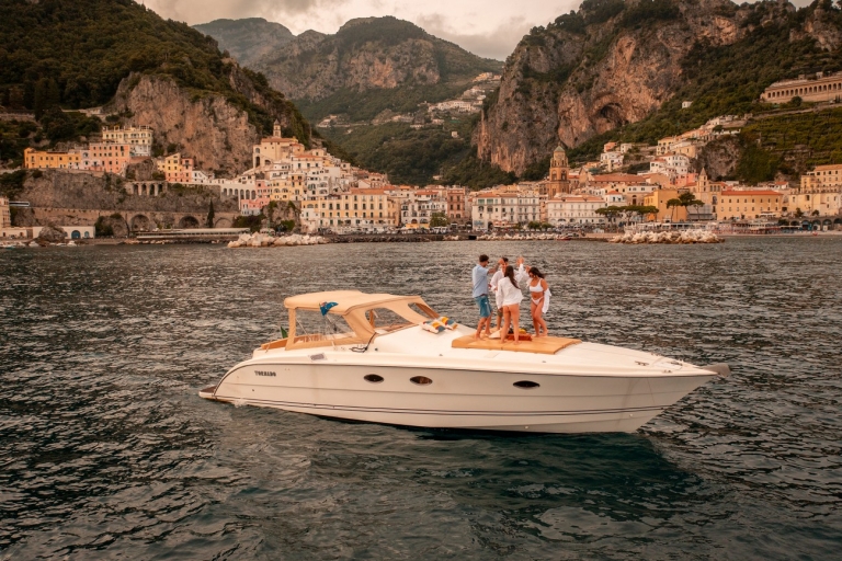 Excursion d'une journée complète sur la côte amalfitaineDe Positano: visite d'une journée de luxe sur la côte amalfitaine