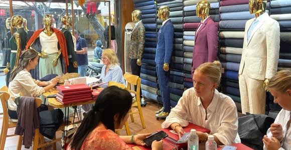 Hoi An: Custom Tailoring Experience with Walking Tour