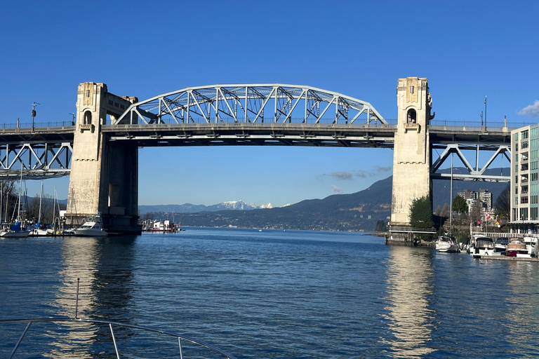 Vancouver: 90-Minute Sightseeing Boat Tour with Live Guide