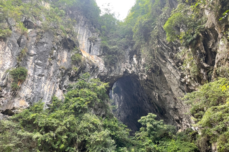 Excursion d'une journée à Guangzhou pour visiter le canyon de Gulong et la foire aux grottes de la PRITour