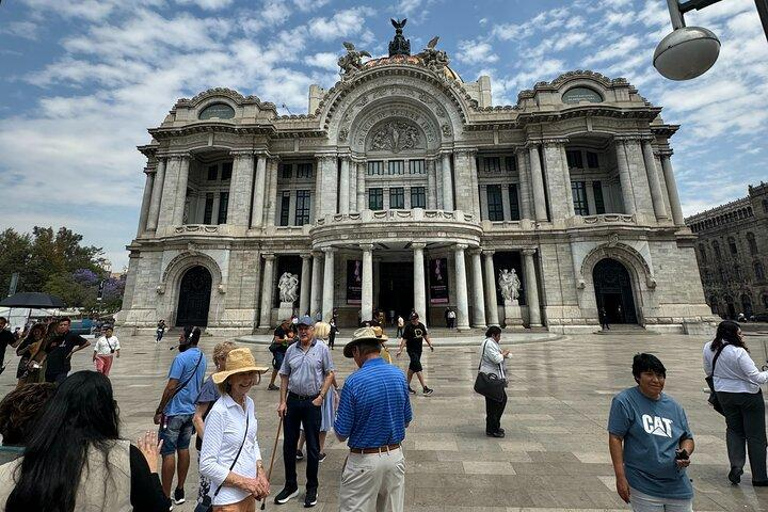 Cidade do México: tour exclusivo pelo Palácio de Bellas ArtesTour PRIVADO no Palácio de Belas Artes