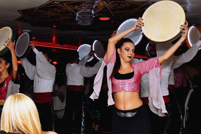 Istanbul: Bosphorus Dinner Cruise with Turkish Show