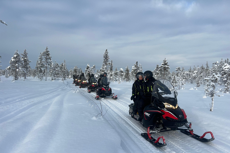 Levi: 1-Hour Beginner Snowmobile Safari on Private Land