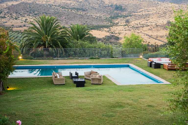 Santiago: Vinicola Monteluz Sunset Party Experience 360