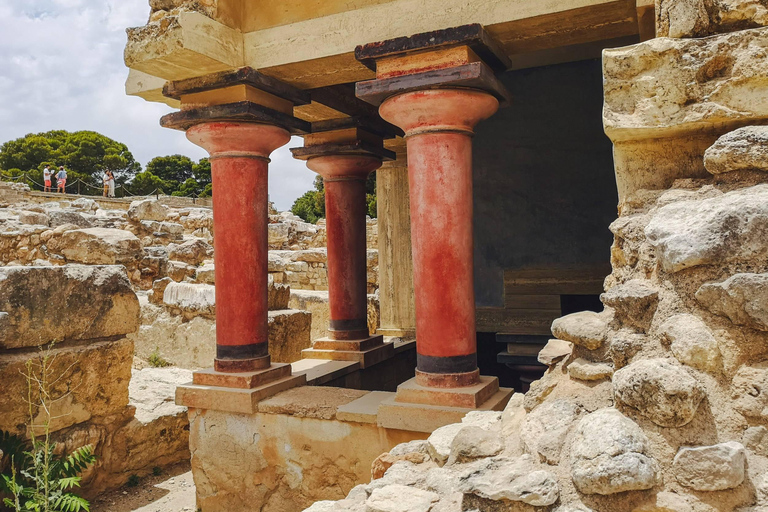 Minoan Path: Knossos Palace, Winery Visit, Lunch at Archanes Starting from Rethymno Areas
