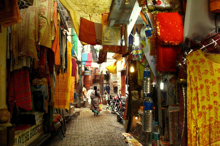Exploring Varanasi Markets: Guided Tour with Local Guide