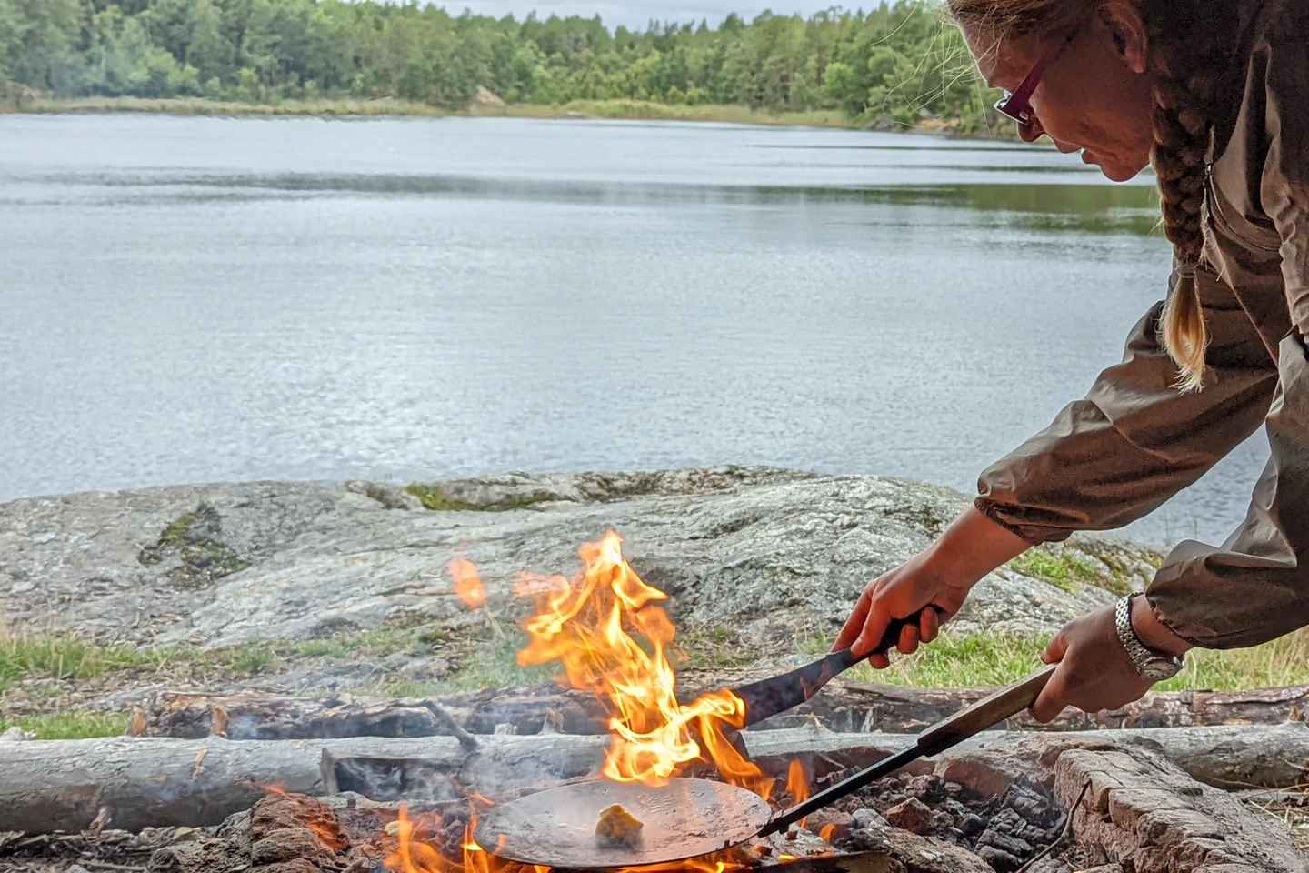 Hike, traditional food, guided wood burning outdoor sauna