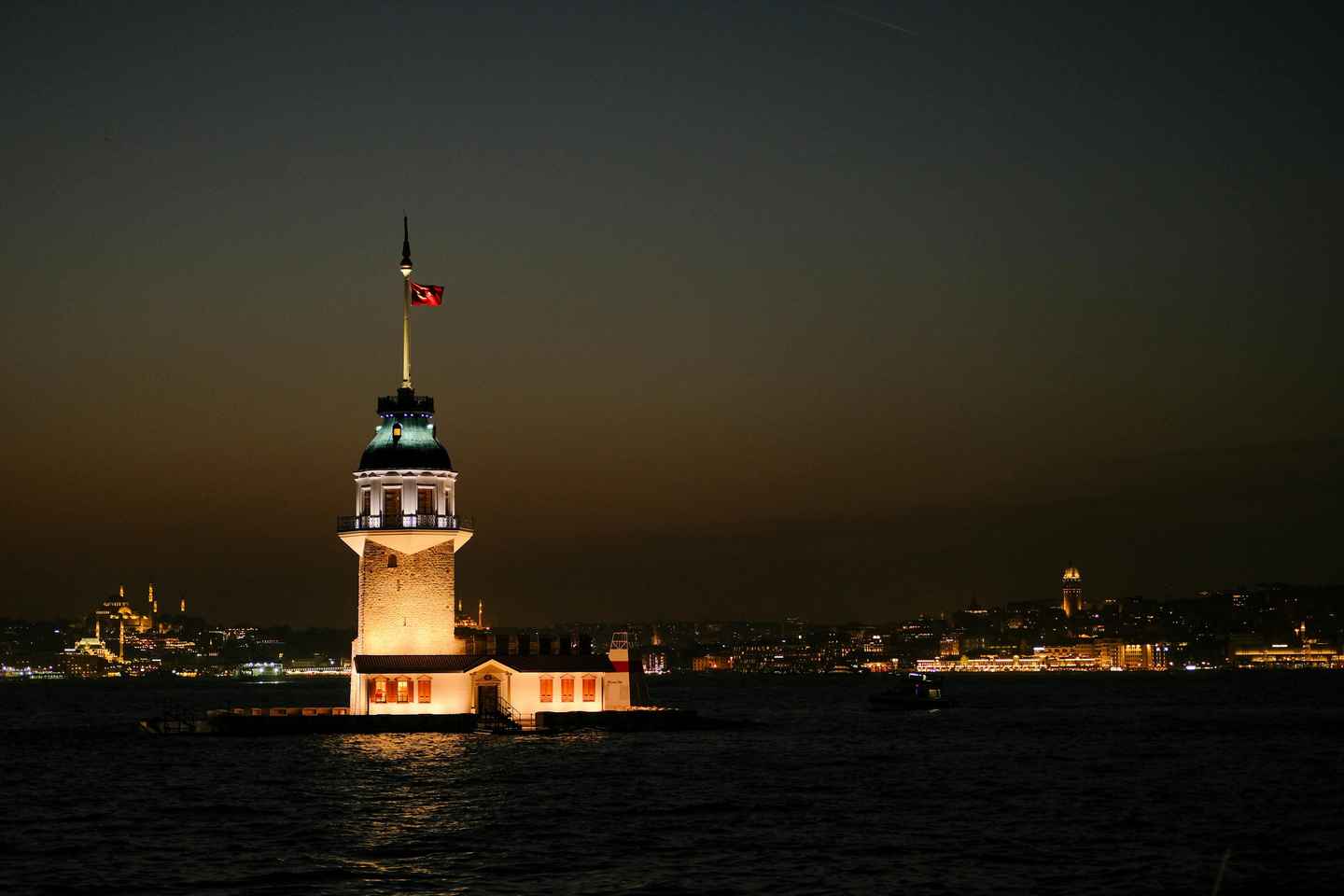 Istanbul: Bosphorus Cruise By Night