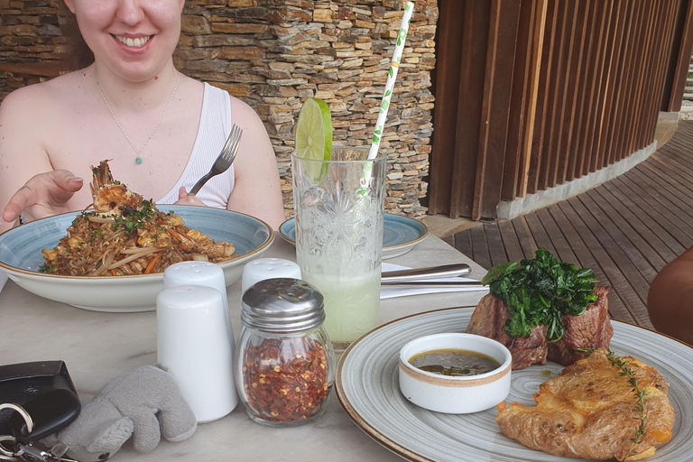 Depuis Medellin : Tour de Guatapé en voiture avec promenade sur le lac Wave Runner