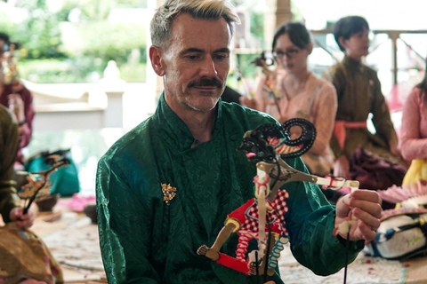 Yogyakarta: Wayang Show, Carving, and Painting Experience