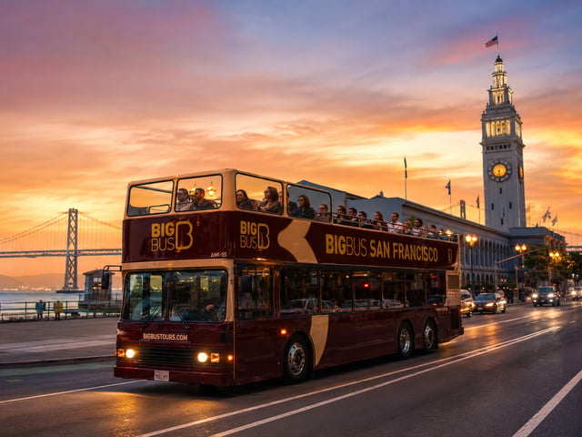 San Francisco: városnéző túra nyitott tetejű busszal naplementekor