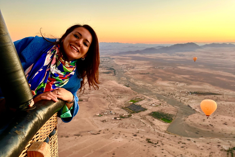 Marrakech : Vol en montgolfière, petit déjeuner berbère et balade à dos de chameau