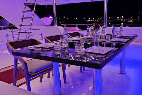 Sharm El-Sheikh: Dinner Cruise, Casual Evening w/ Live Show