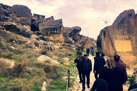 Gobustan, volcans de boue, temple du feu, visite de la montagne de feu