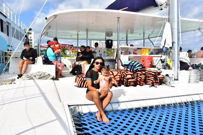 Catamarano illimitato per Isla Mujeres da Playa del carmen