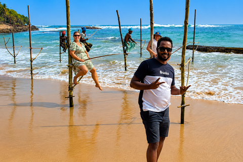 Colombo Airport to Mirissa: Coastal & Galle Fort Experience