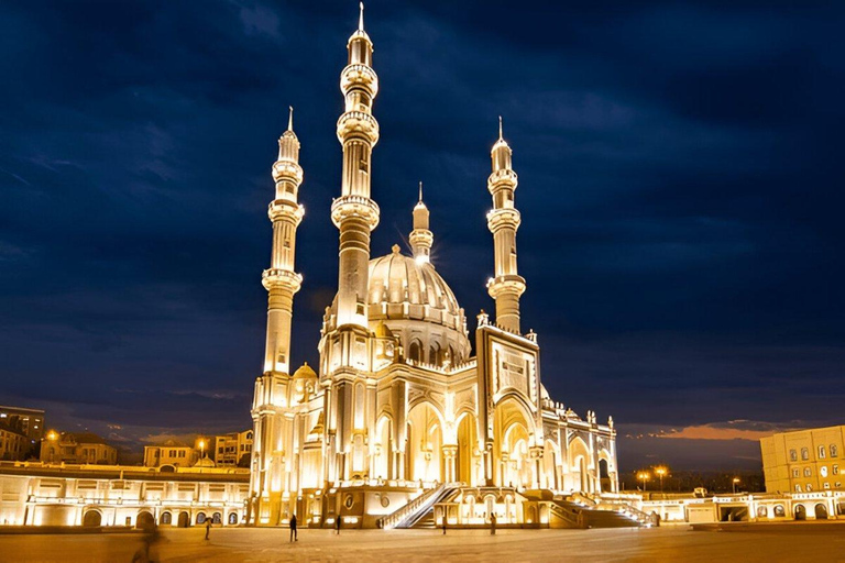 Baku: Night Tour with Old City, Highland Park, and Mosque