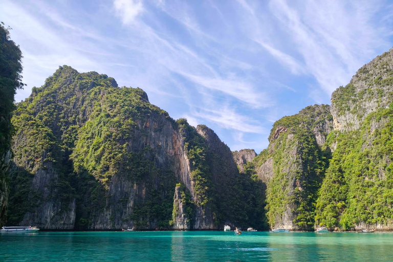 Phi Phi: First Group at Maya Bay, Avoid The Crowds Boat Tour [Full-Day] Maya Bay Speedboat Tour