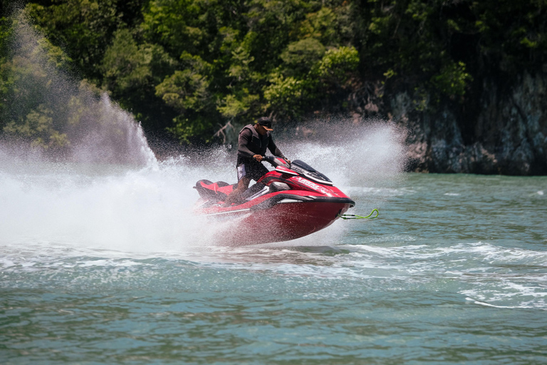 Visite privative de 4 heures en jet ski suralimenté à Langkawi + DroneVisite privative de Langkawi en jetski surpuissant de 4 heures + drone