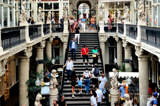 Nantes: Private Walking Tour with a Local