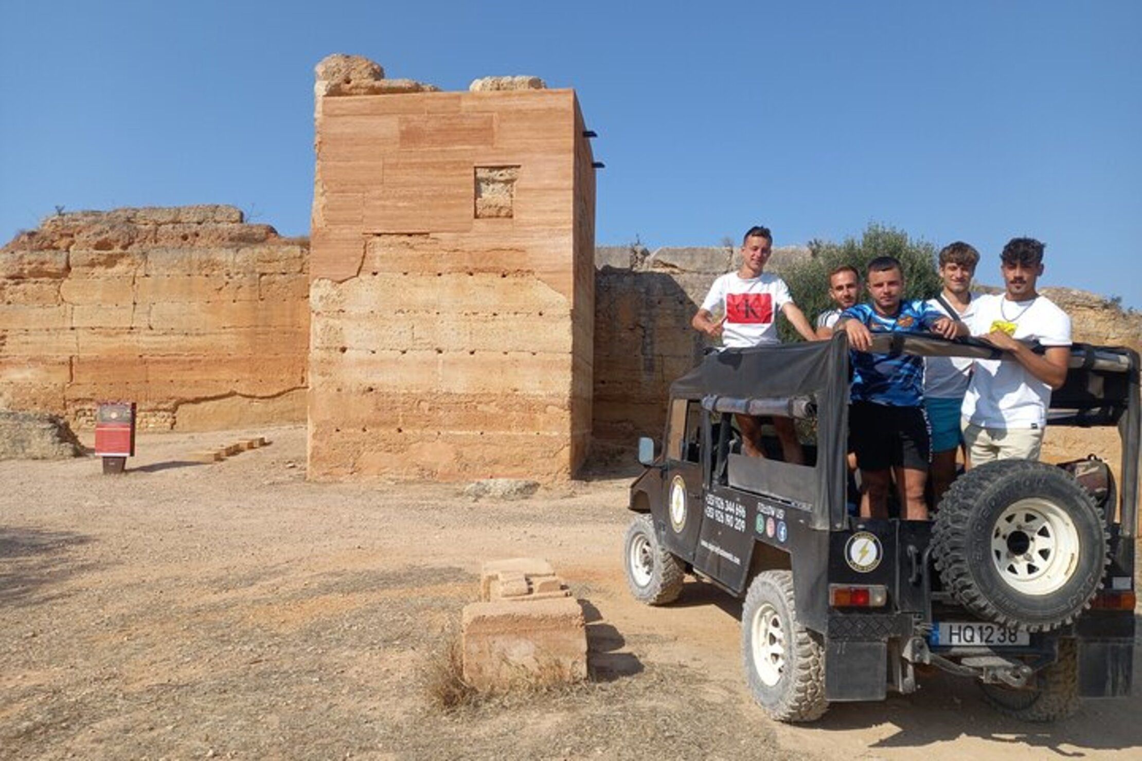 Albufeira Safari mit Erkundung von Dörfern, Kirchen, Burg und Bauernhof