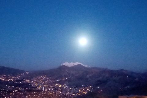 NOCTURNAL tour de la ciudad a pie - Huele a espíritu de La Paz