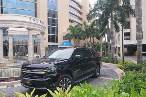 Nassau: One-Way Private Airport to Hotel Transfer Service Private Airport Transfer in a Luxury Car