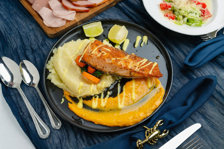 NYC: Świąteczny rejs z brunchem po rzece HudsonNowy Jork: magiczny rejs po rzece Hudson z brunchem