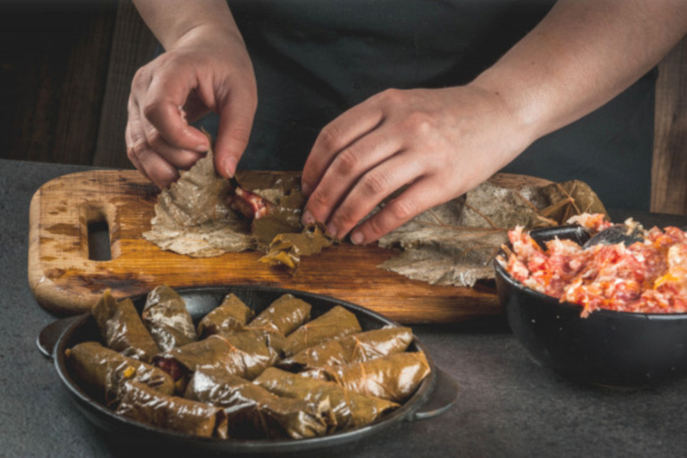 Laga mat med lokalbefolkningen | Matlagningskurs i Archanes, Transfer lunch