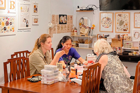 Yogyakarta: Pressed Flower Jewelry Resin Workshop